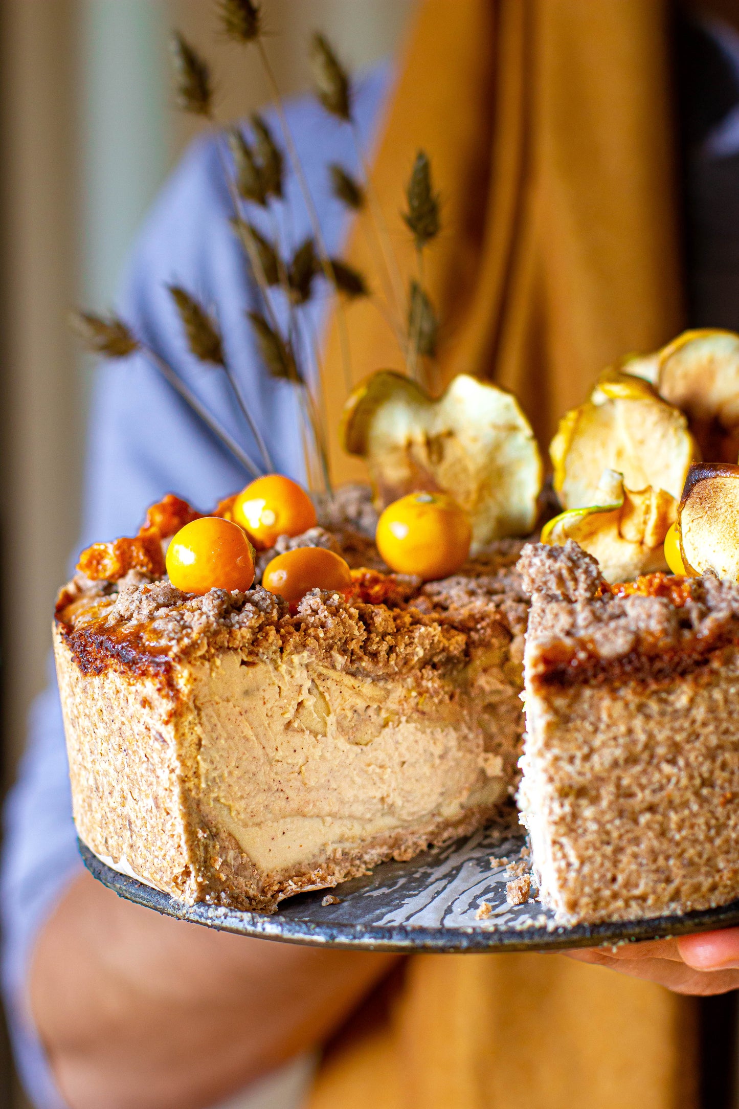 Apple Crumble Cheesecake